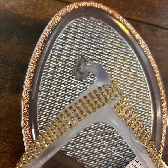 NWT Rhinestone Flip Flops - Picture 2 of 4